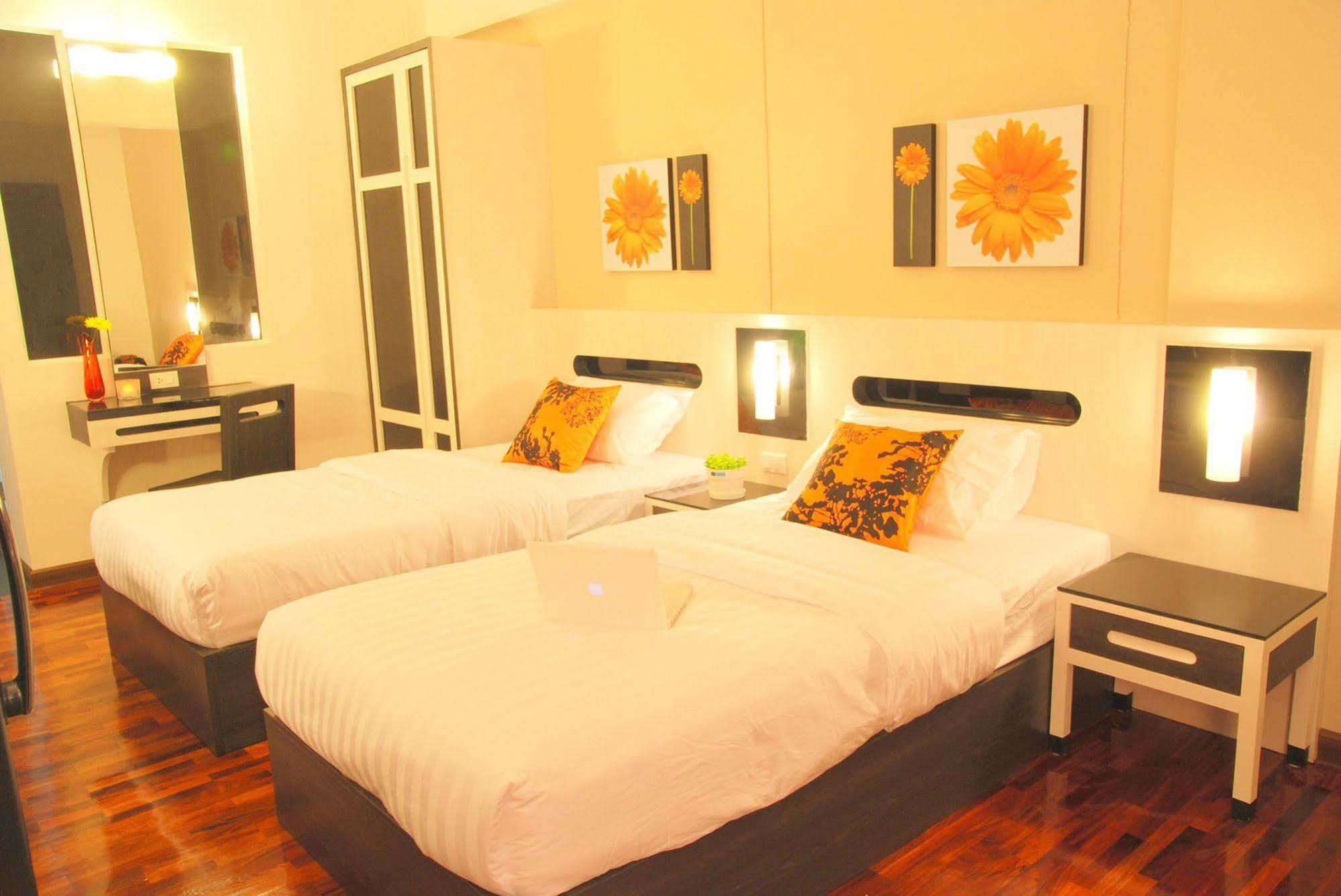 The Inn Saladaeng Bangkok Esterno foto