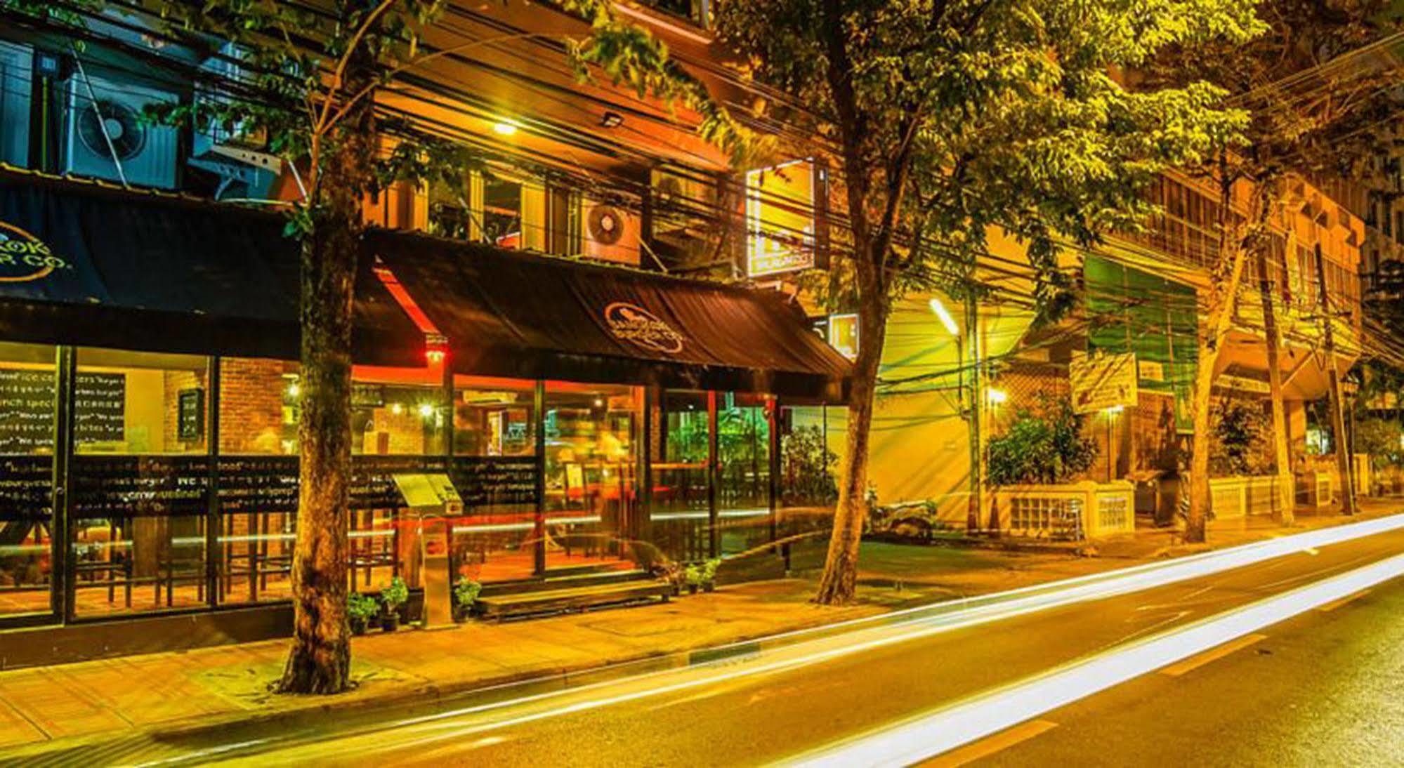 The Inn Saladaeng Bangkok Esterno foto