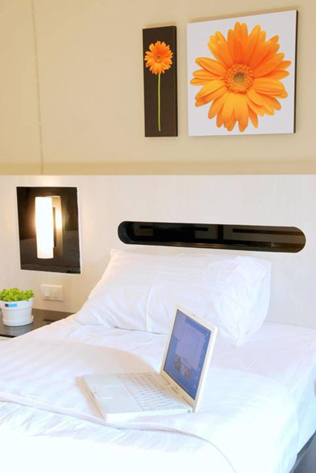 The Inn Saladaeng Bangkok Esterno foto
