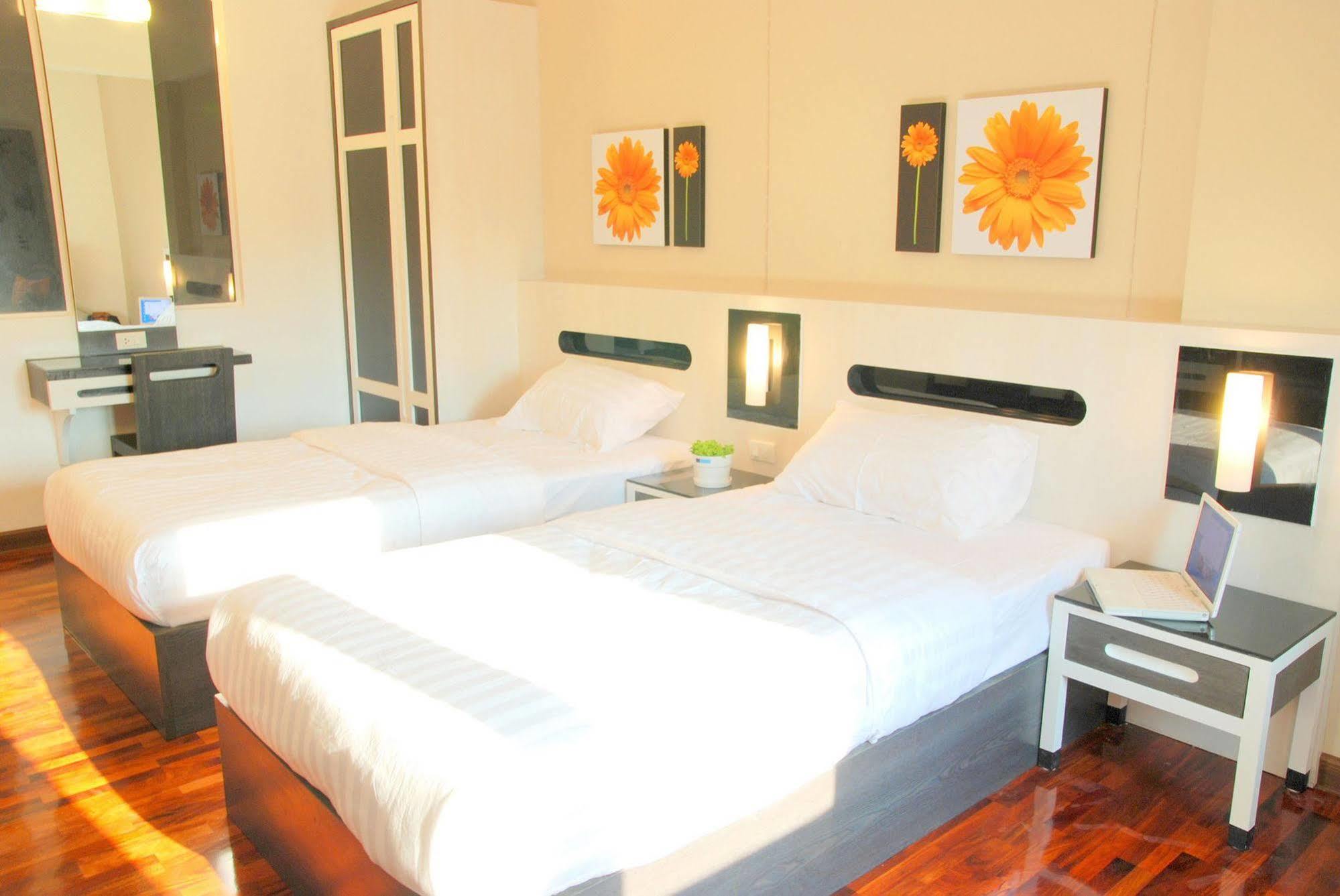 The Inn Saladaeng Bangkok Esterno foto